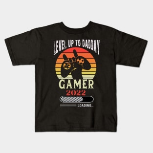 Leveling Up To Daddy Gamer 2022 Kids T-Shirt